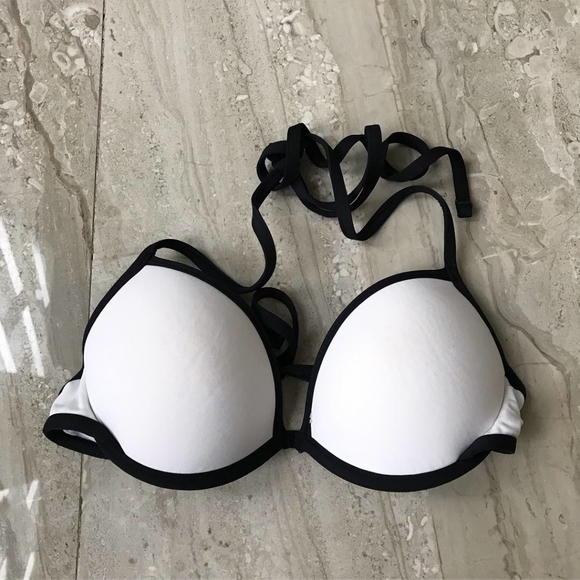 Bikini Pieces - Picture 2 of 5